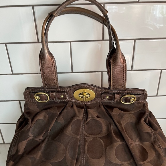 Coach handbag - Picture 1 of 8